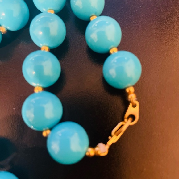 Vintage Turquoise Colored Acrylic Bead Necklace - Picture 4 of 6